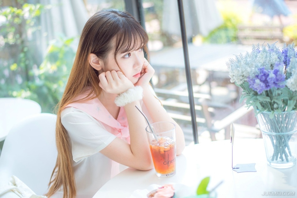 “呵~”孟达摇了摇头，冷笑道：“我对刘璋忠心耿耿，但刘璋荒淫无度，寻访我家时，见我妻子姿色出众，竟起了歹心，数次向我暗示，我孟达虽不是什么好人，却也不能坐以待毙。”